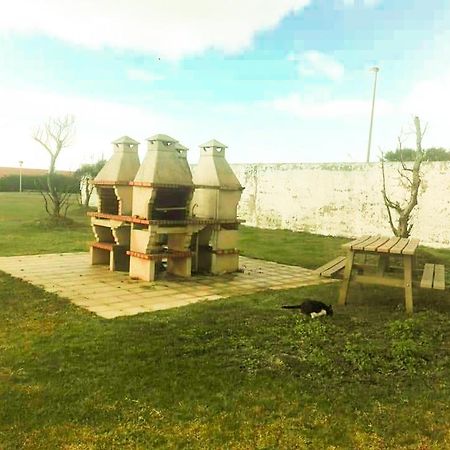 Beach Front Apartment - With Swimming Pool, Barbecue And Tennis Court! Viana do Castelo Exteriör bild